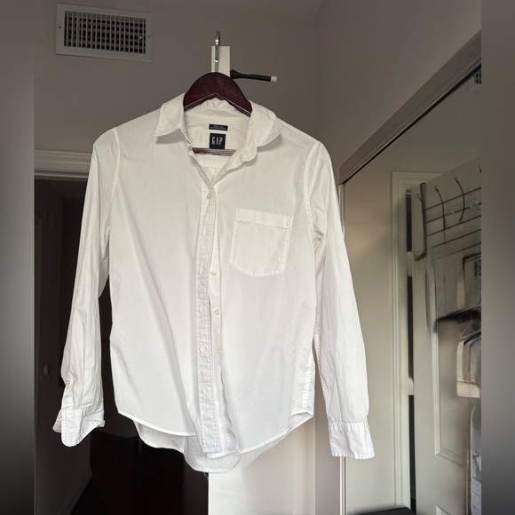 GAP Women’s Poplin Shirt - Picture 1 of 3